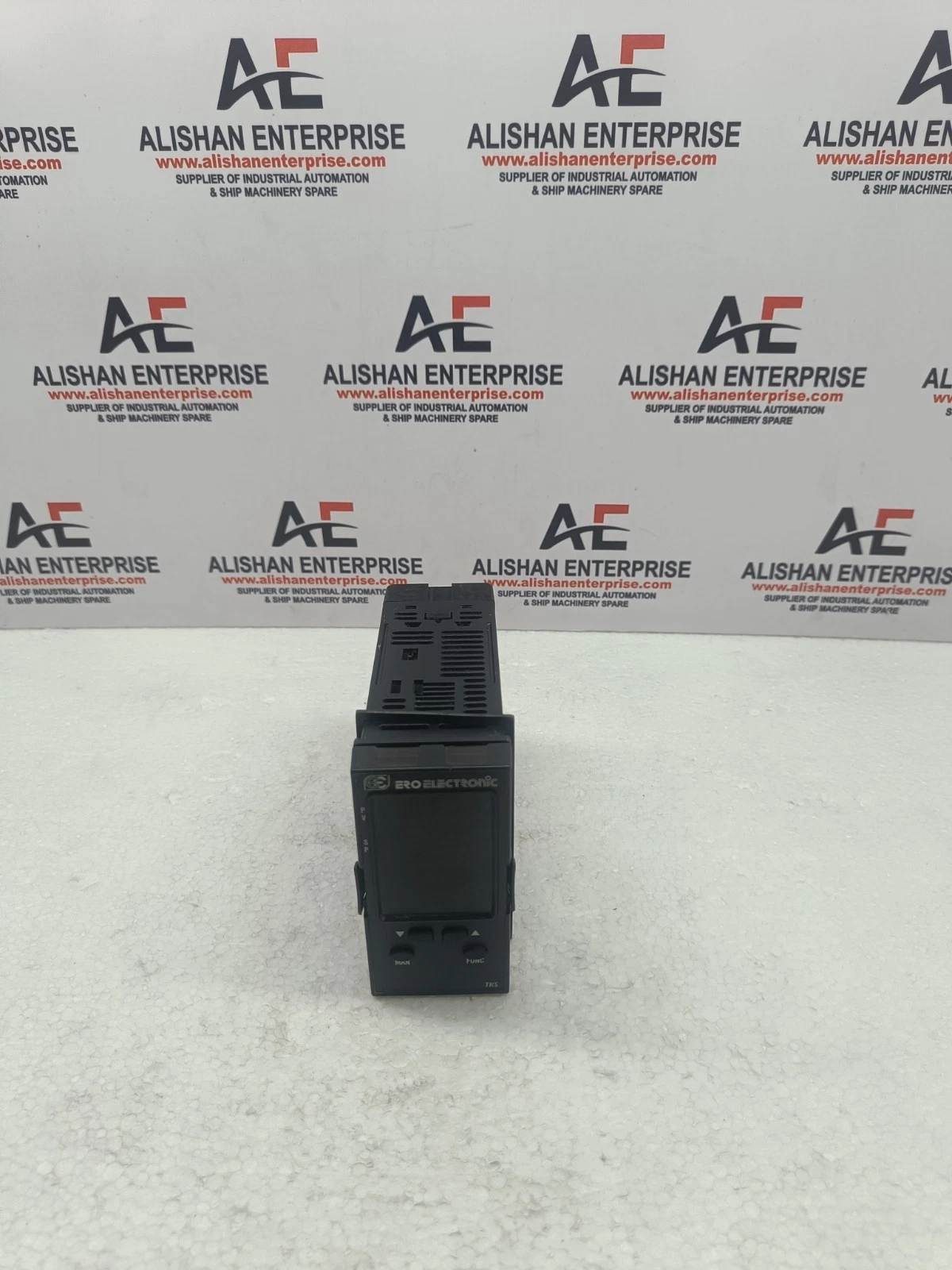 5900bd1b-fb20-4995-a816-08f2577424e5